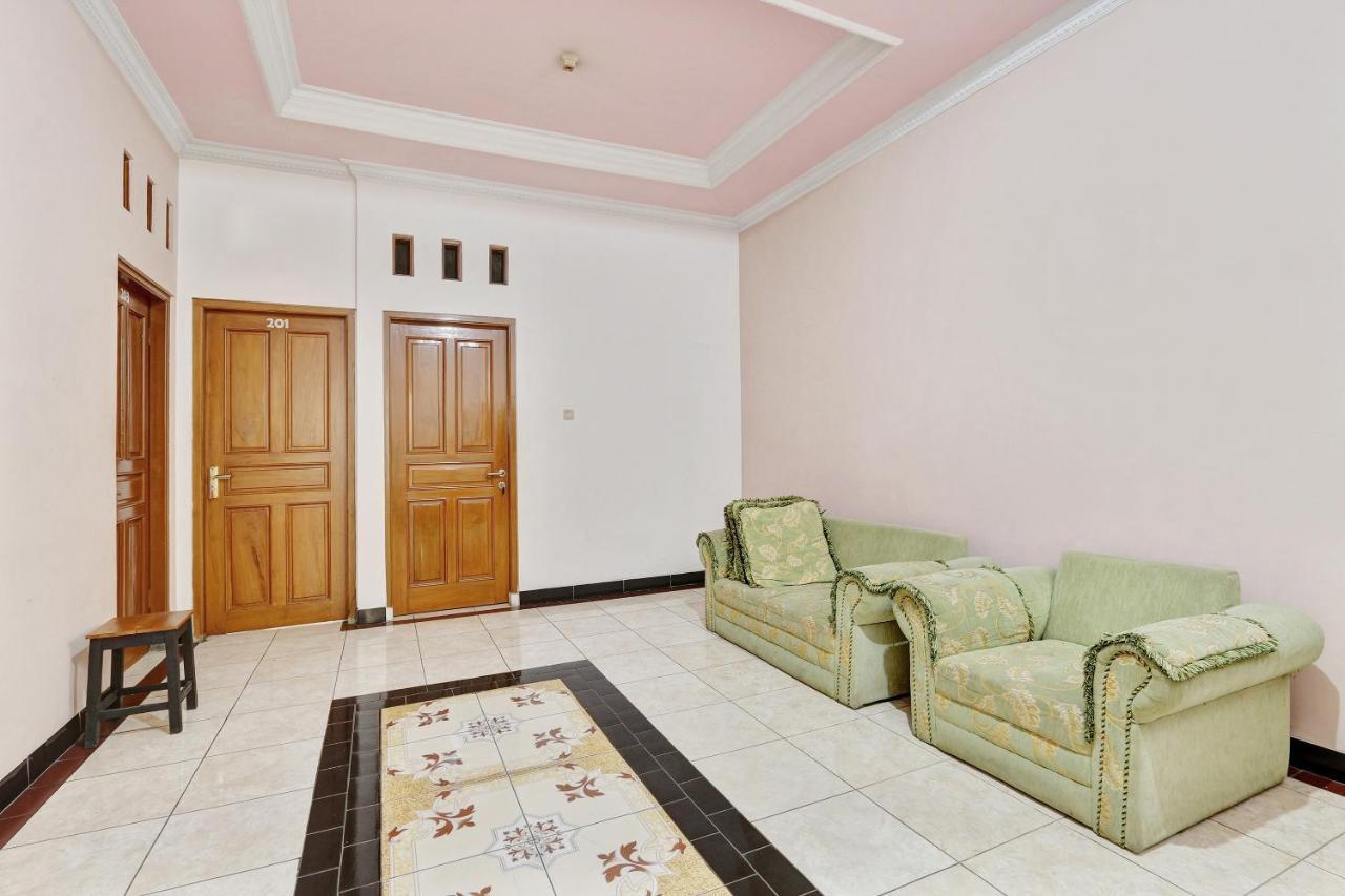 Hotel Wisma CK Kebumen Exterior foto